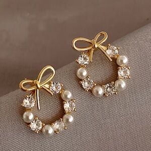 Elegant Gold Bow Pearl Earrings
